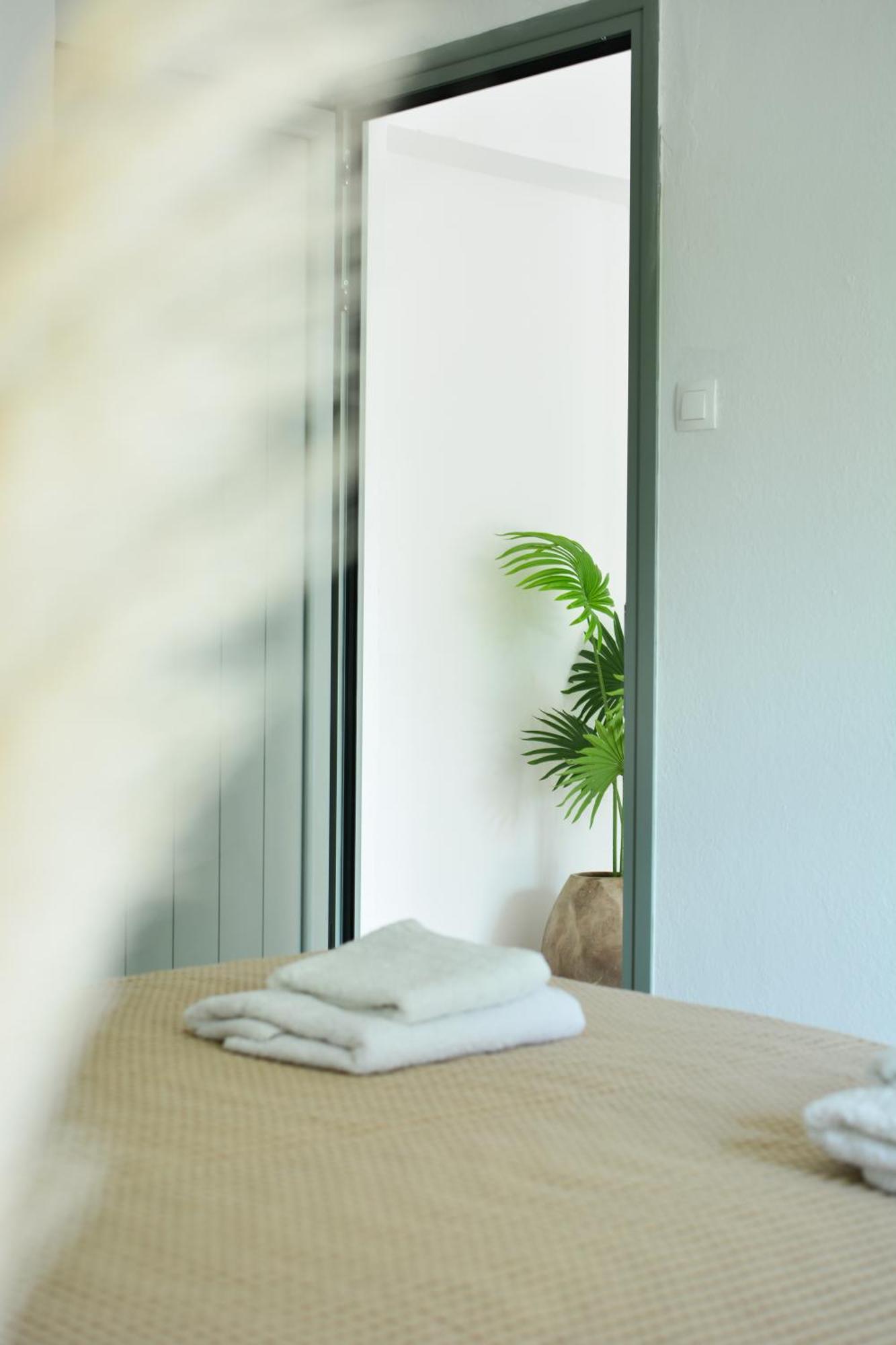 Greekowl Apartments Skiathos Town Ngoại thất bức ảnh